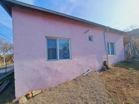 I am selling a renovated one-story house in the village of Zavet, Sungurlare municipality.