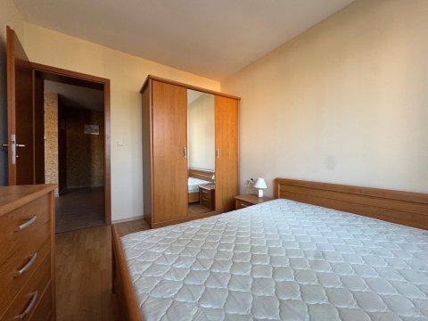 Spacious one-bedroom apartment in the first row to the sea in Privilege Fort Beach, Elenite – 76.92 m²