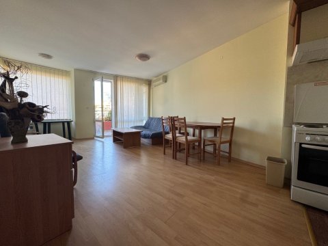 Spacious one-bedroom apartment in the first row to the sea in Privilege Fort Beach, Elenite – 76.92 m²