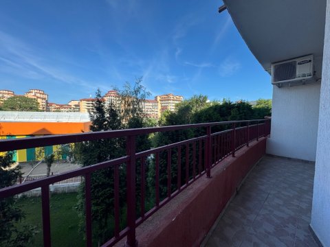 Spacious one-bedroom apartment in the first row to the sea in Privilege Fort Beach, Elenite – 76.92 m²