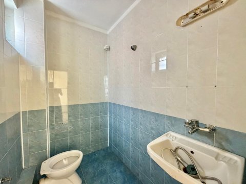 Floor of a house with a garage in the center of Ravda - an excellent investment just a few steps from the sea!
