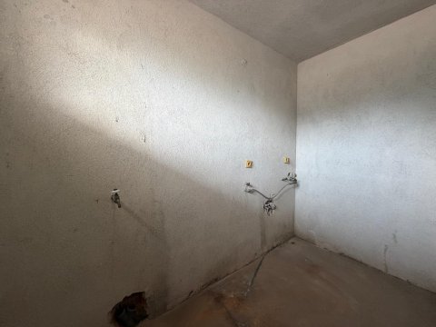 Floor of a house with a garage in the center of Ravda - an excellent investment just a few steps from the sea!