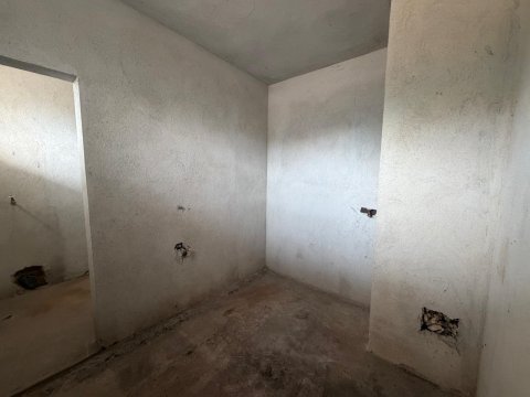 Floor of a house with a garage in the center of Ravda - an excellent investment just a few steps from the sea!