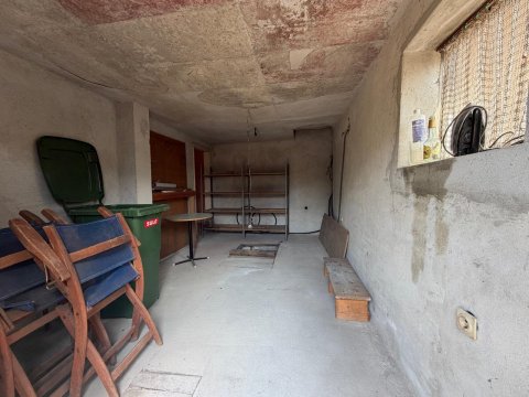 Floor of a house with a garage in the center of Ravda - an excellent investment just a few steps from the sea!