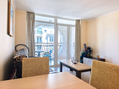 One-bedroom apartment in Sunset Resort, Pomorie - luxury, comfort and the beach just a few steps away!