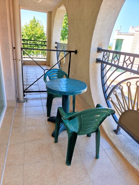 One-bedroom apartment in Sunset Resort, Pomorie - luxury, comfort and the beach just a few steps away!