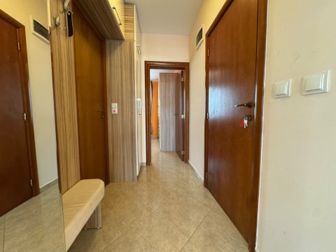 Меблированная однокомнатная квартира в элитном комплексе Lazur 1 – Свети Влас.