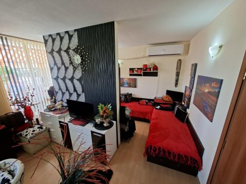 Studio apartment for sale with pool view in Aheloy