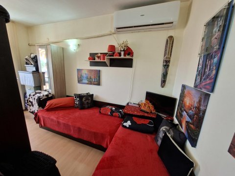 Studio apartment for sale with pool view in Aheloy
