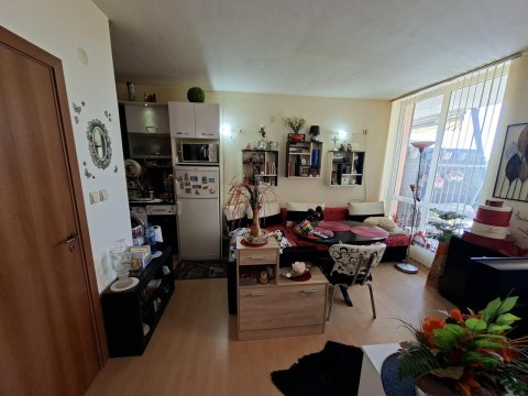 Studio apartment for sale with pool view in Aheloy