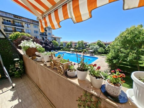 Studio apartment for sale with pool view in Aheloy