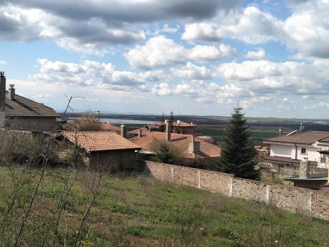 Land with a finished project and building permit in Košarica - perfect investment, ready for action