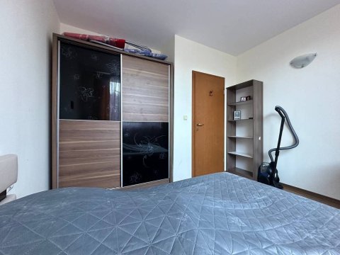 One bedroom apartment in Rutland Beach 2