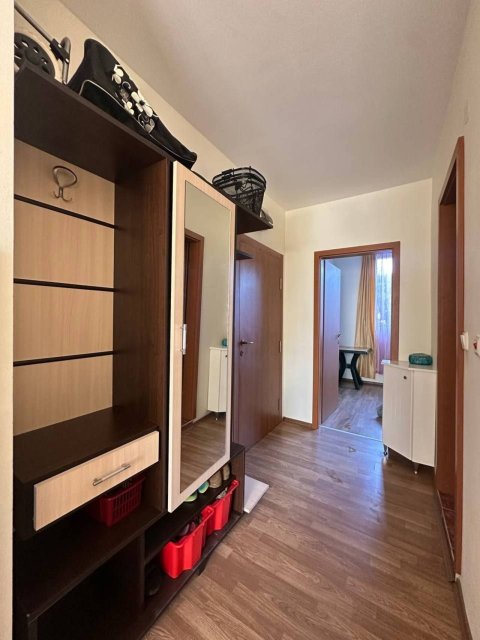 One bedroom apartment in Rutland Beach 2
