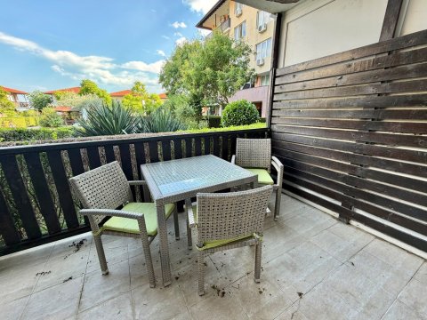 Spacious one-bedroom apartment with 2 terraces!