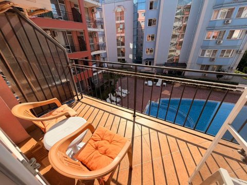 Spacious furnished studio in Sunset Beach 4