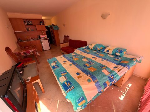 Spacious furnished studio in Sunset Beach 4