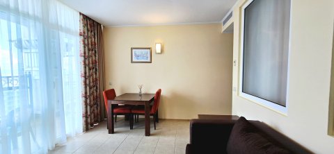 Продается двухкомнатная квартира в районе Sunset Resort, Помори.