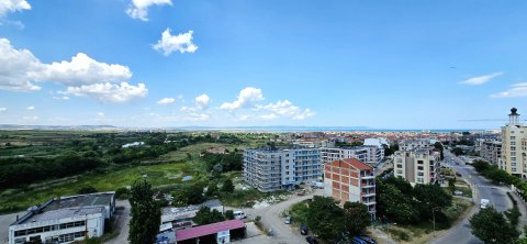 Продается двухкомнатная квартира в районе Sunset Resort, Помори.