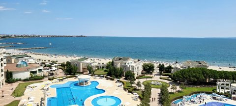 Продается двухкомнатная квартира в районе Sunset Resort, Помори.
