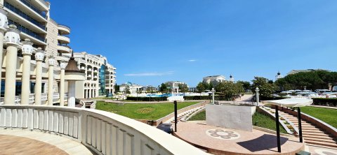 Продается двухкомнатная квартира в районе Sunset Resort, Помори.