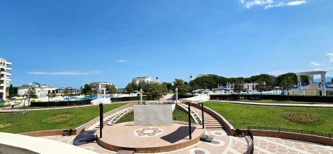 Продается двухкомнатная квартира в районе Sunset Resort, Помори.