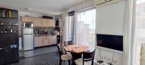 Однокомнатная квартира с частичным видом на море в комплексе Villa Briz, Свети Влас, Болгария.