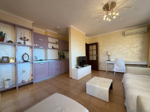 One-room apartment in Marina Ville