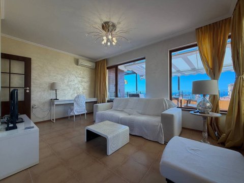 One-room apartment in Marina Ville