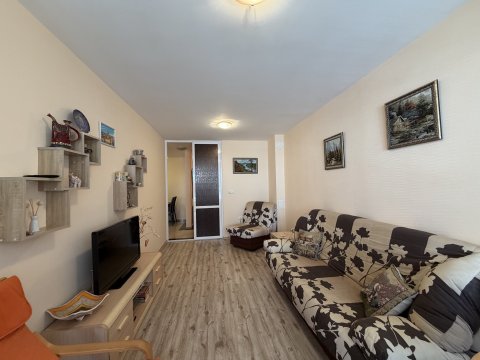 Beautiful one-room apartment in Pomorie in an excellent location