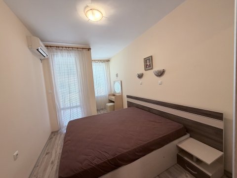 Beautiful one-room apartment in Pomorie in an excellent location