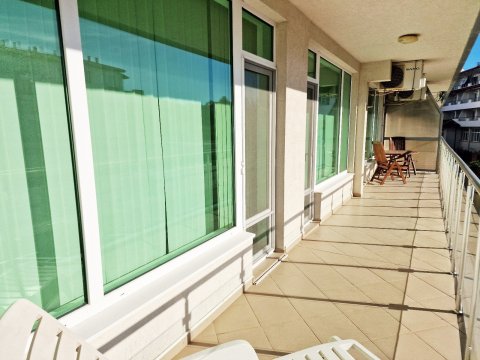 Spacious two-room apartment in the first row on the beach in Byala – 148 m² with panoramic terrace