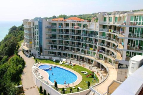 Spacious two-room apartment in the first row on the beach in Byala – 148 m² with panoramic terrace