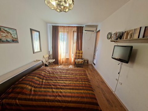 For sale: 2-room apartment on the seafront in Aheloy!