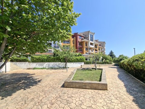 For sale: 2-room apartment on the seafront in Aheloy!
