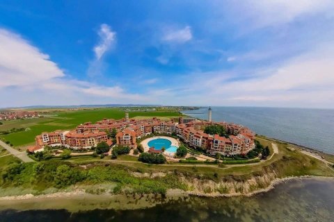 For sale: 2-room apartment on the seafront in Aheloy!