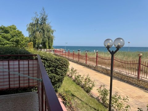 We offer a studio in a prime location in Ravda!
