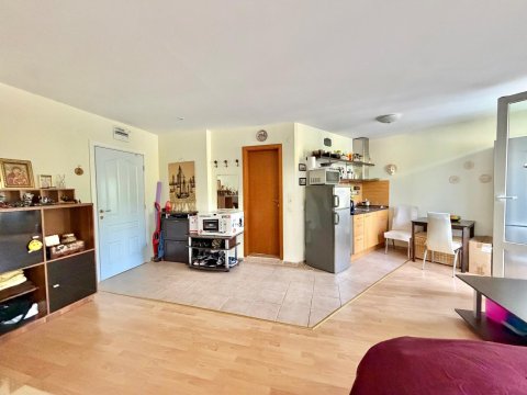Spacious studio in Sveti Vlas – in the middle of the forest, with mountain views!