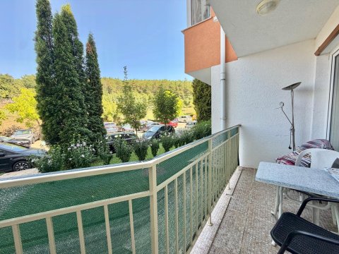 Spacious studio in Sveti Vlas – in the middle of the forest, with mountain views!