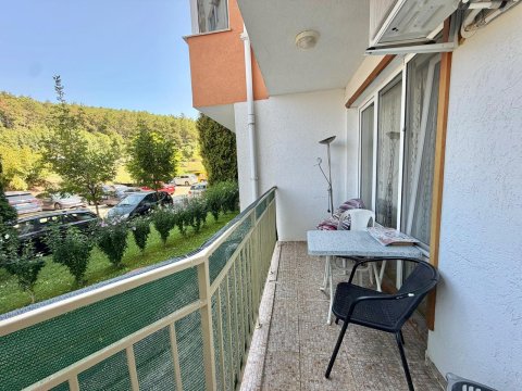 Spacious studio in Sveti Vlas – in the middle of the forest, with mountain views!