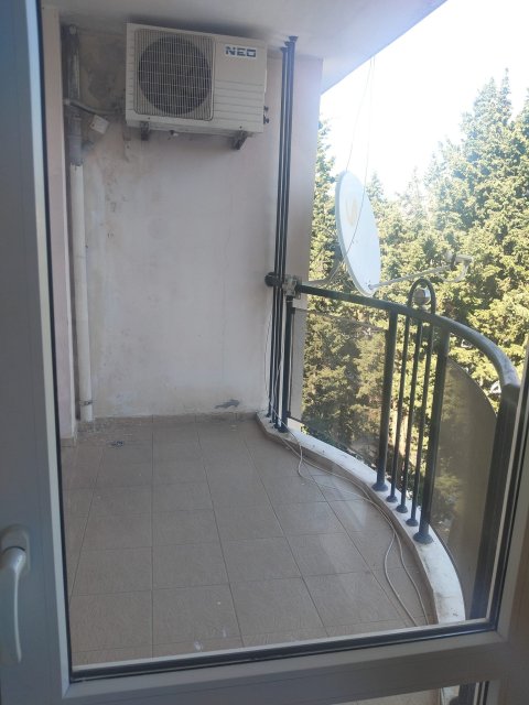 Great one-room apartment in the Hotel Karlovo, prime location
