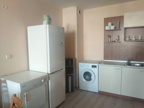 Great one-room apartment in the Hotel Karlovo, prime location