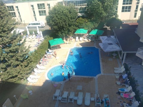 Great one-room apartment in the Hotel Karlovo, prime location