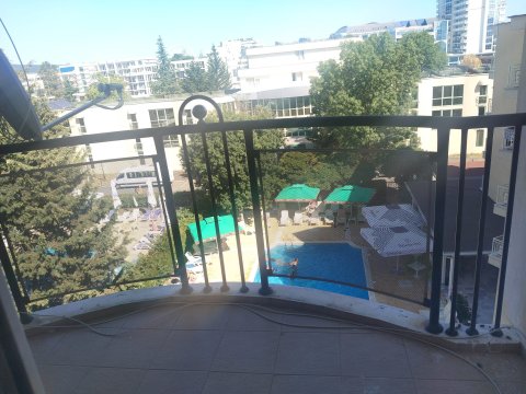 Great one-room apartment in the Hotel Karlovo, prime location