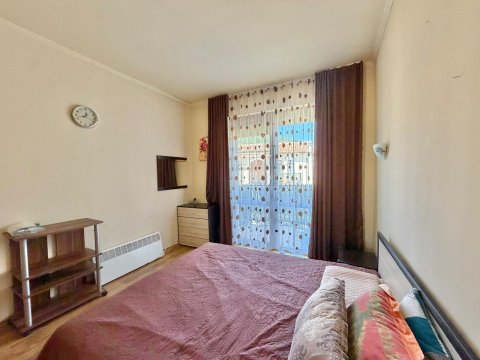 One-room apartment in Elenite!