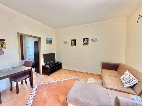 One-room apartment in Elenite!