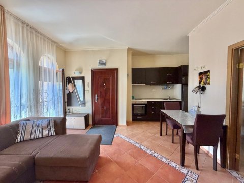 One-room apartment in Elenite!