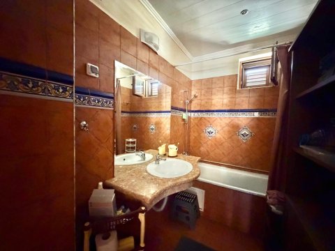 One-room apartment in Elenite!