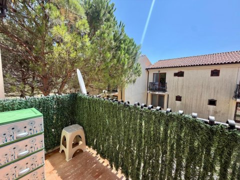One-room apartment in Elenite!