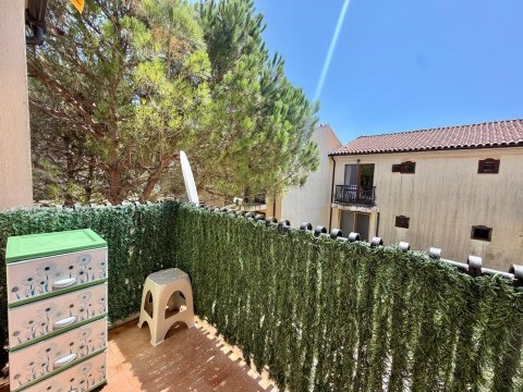 One-room apartment in Elenite!
